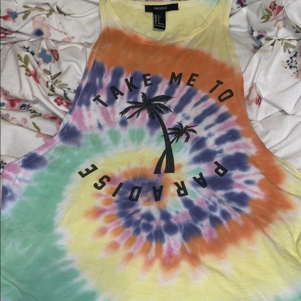 Cute crop top!